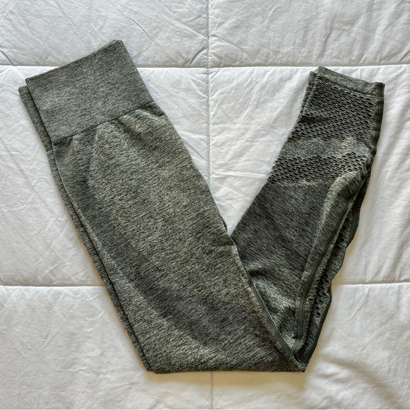 Victoria’s Secret PINK Seamless Legging - Picture 2 of 6